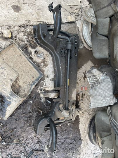 Форд фьюжн передний подрамник