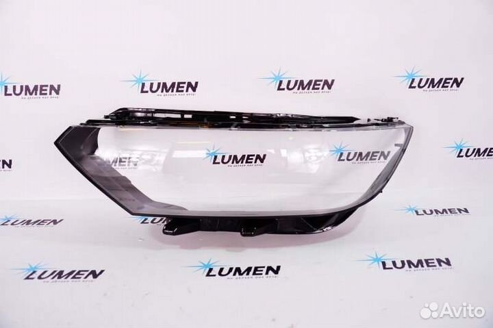 Стекло фары переднее левое Volkswagen Passat B8