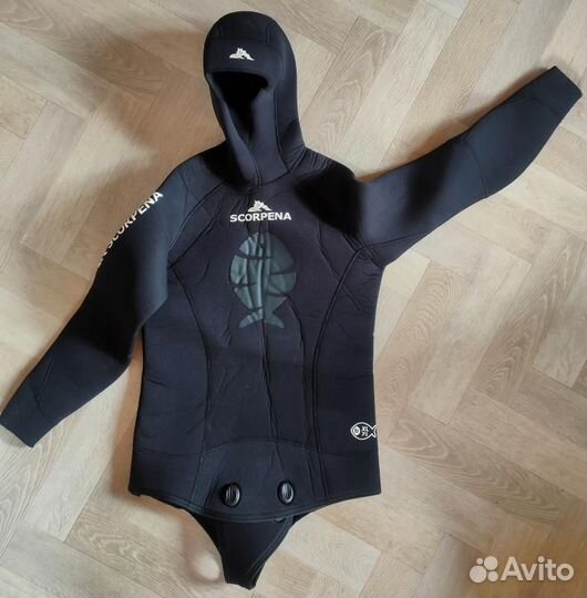 Гидрокостюм