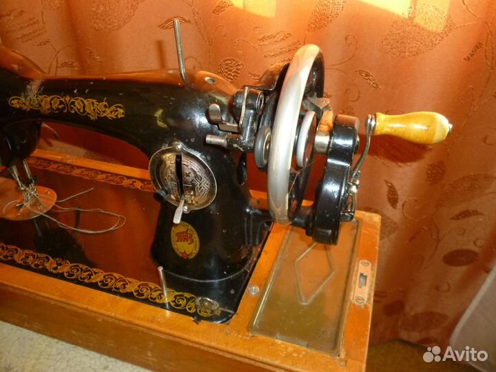 Швейная машинка Подольск 1А СССР