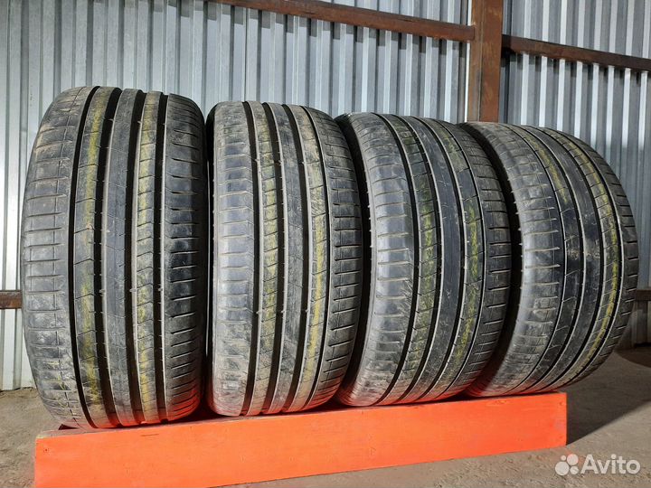 Pirelli P Zero PZ4 275/40 R20 и 315/35 R20