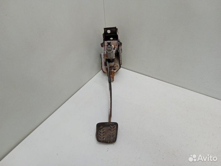 Педаль сцепления Mazda Premacy 1.8 2000