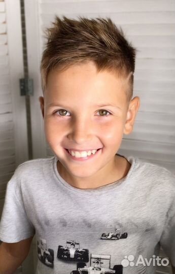 Парикмахер стилист (барбер )