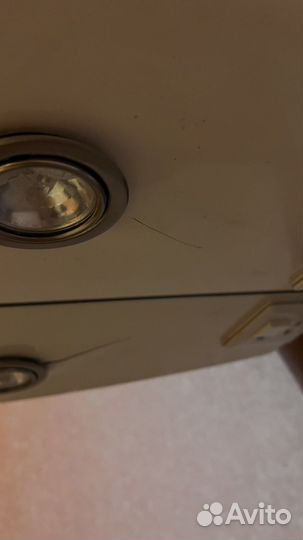 Зеркало с полочками в ванную комнату