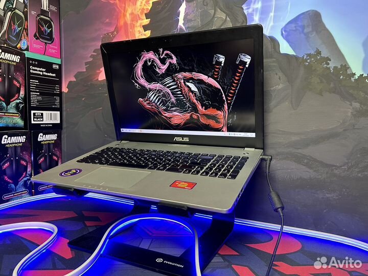 Игровой ноутбук Asus AMD A8 12GB озу SSD+HDD