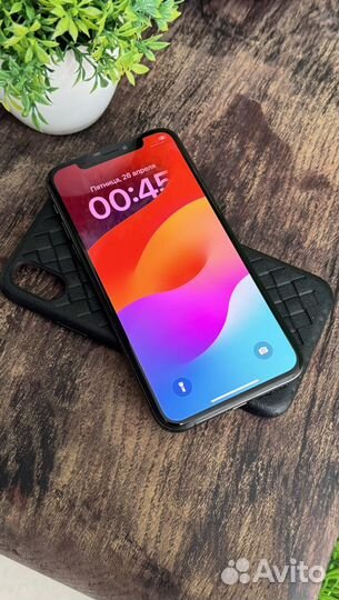 iPhone Xs, 64 ГБ