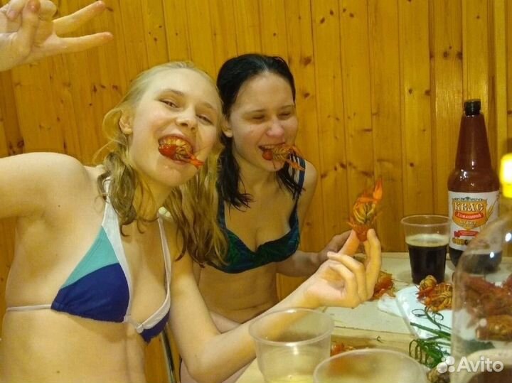 Раки сочные, в ведерках