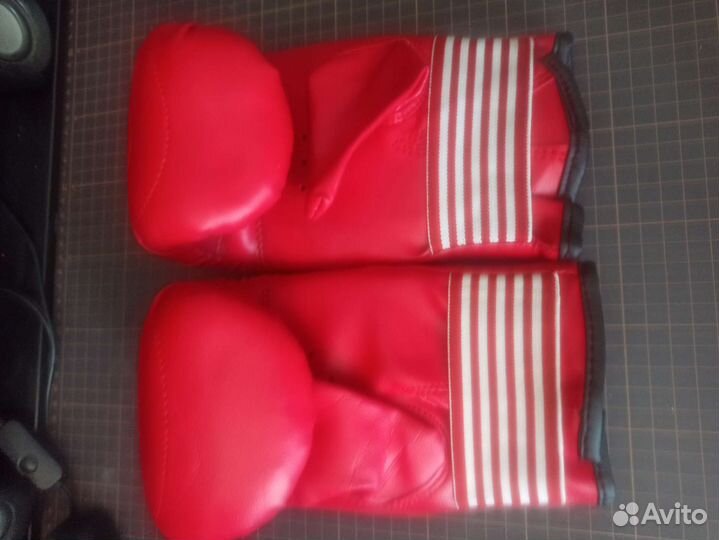 Боксёрские снарядные перчатки Demix