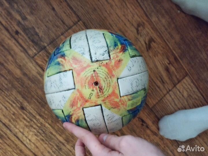 Футбольный мяч conext19