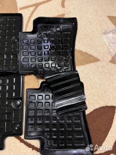 Резиновый коврик KIA RIO 4