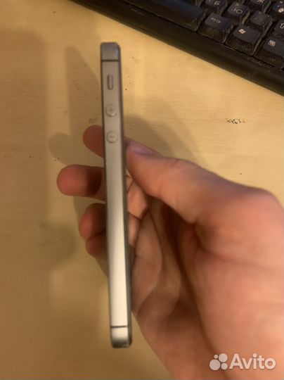 iPhone 5S, 16 ГБ