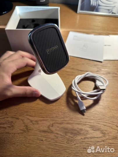 Pitaka magMont Qi deskpot