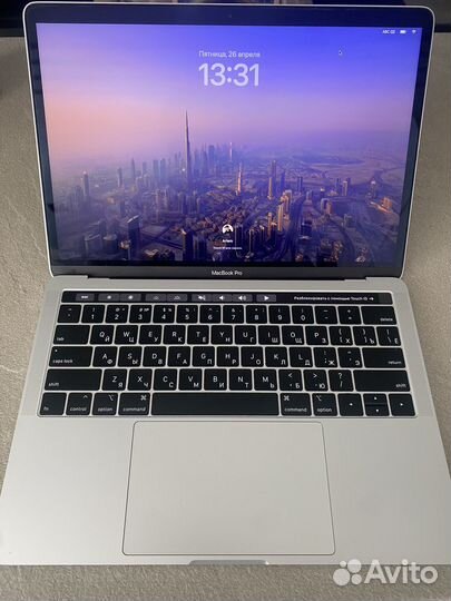 Apple MacBook Pro 13 2019 touch bar