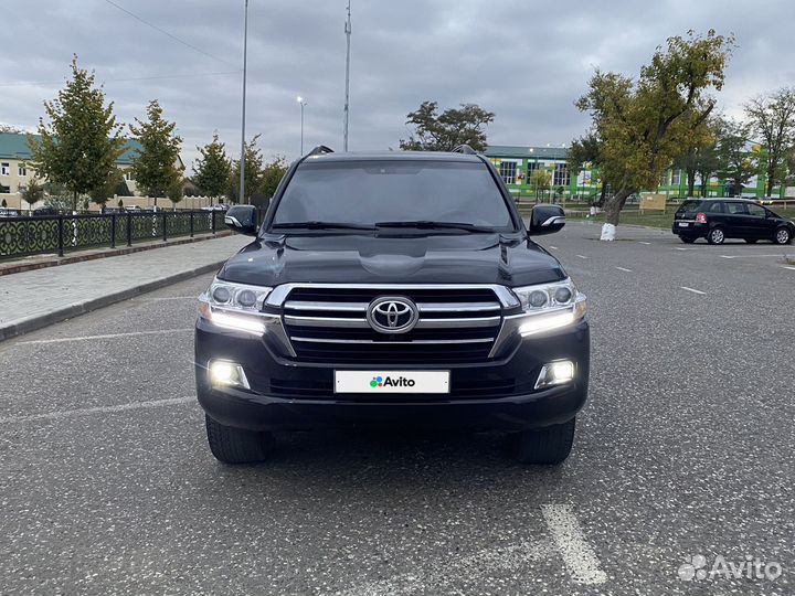 Toyota Land Cruiser 5.7 AT, 2008, 524 000 км