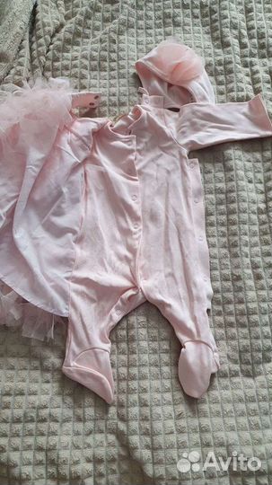 Комплект на выписку для девочки