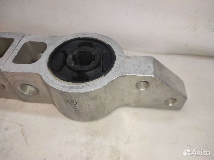 Сайлентблок переднего рычага A3/Octavia II/Golf