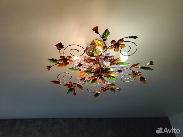 Люстра потолочная повесная