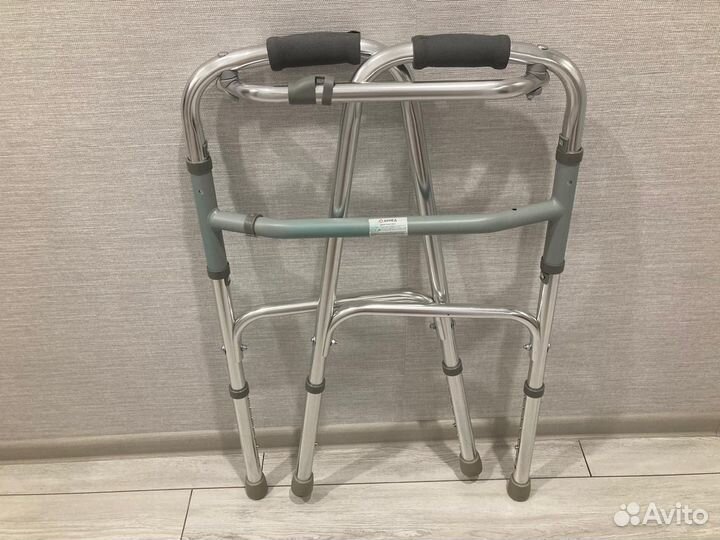 Ходунки для взрослых шагающие