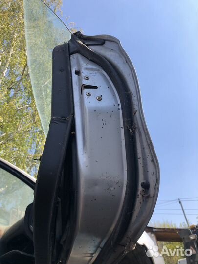 Двери на hyundai coupe 1