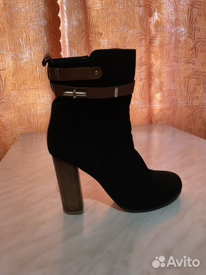 Ботинки женские