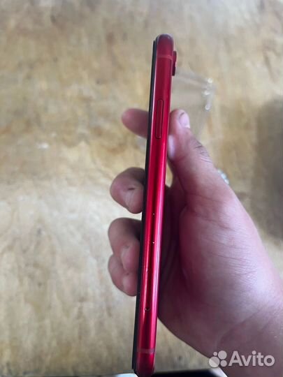 iPhone xr 64gb red