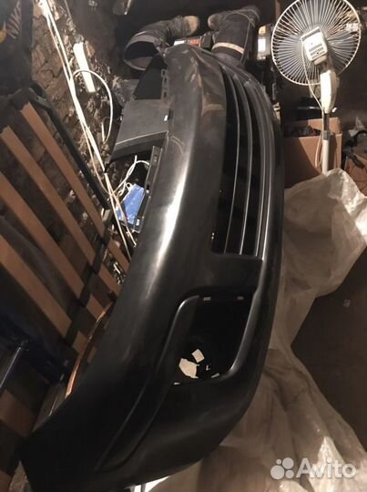 Бампер на nissan tiida