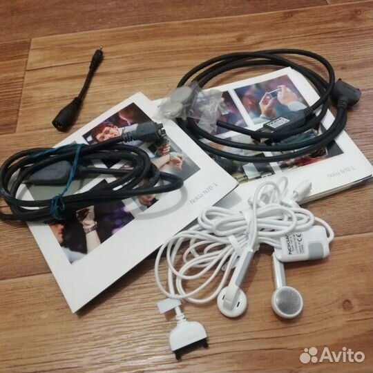 Микронаушники, зарядка, провода Nokia n70