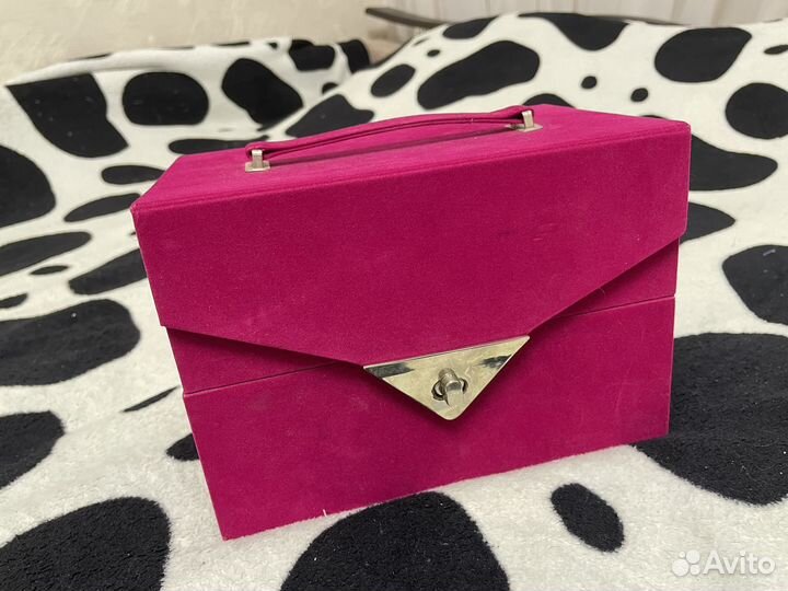 Бархатный сундучок для косметики, украшений