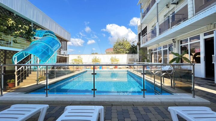 Дом 719 м² на участке 6,6 сот.