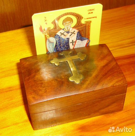 Сундучок святого Спиридона с мощевиком и филахто