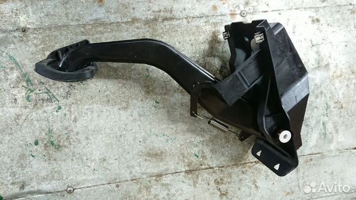 Педаль тормоза в сборе Европа Mercedes w221 w216