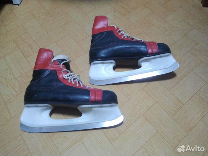 Коньки хоккейные