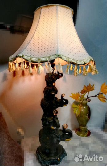 Лампа настольная, слоны