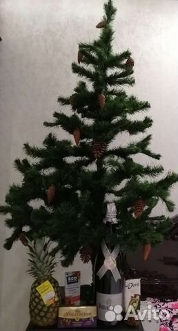 Елка с шишками