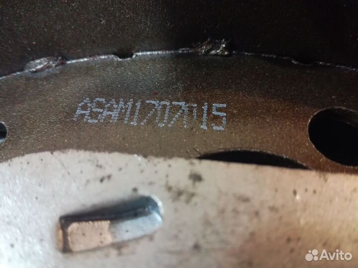 Тормозные колодки задние на renault logan 1