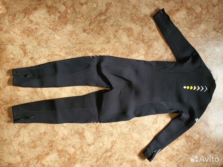 Новый гидрокостюм неопрен 3мм