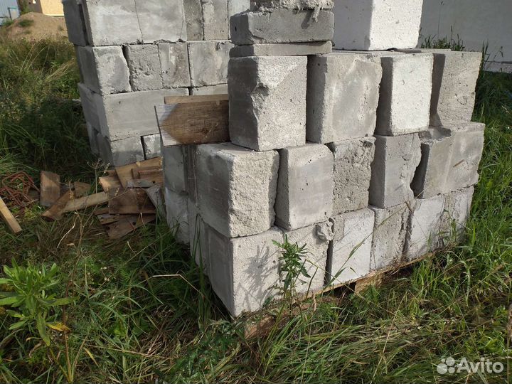 Блоки, поддоны, ящики, дрова бесплатно