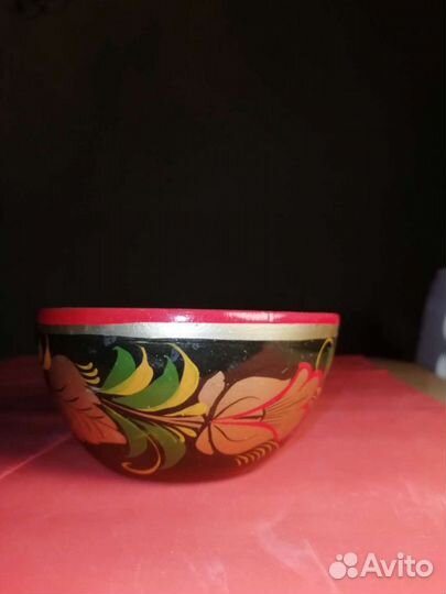 Деревянная пиала с хохломской росписью