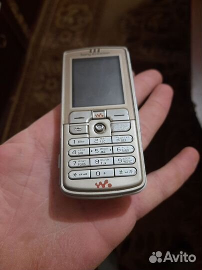 Sony Ericsson W700i