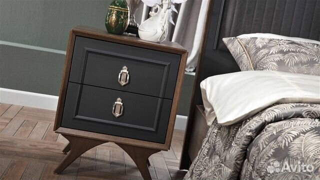 Тумба прикроватная
