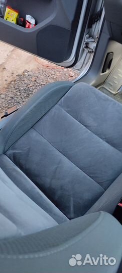 Volkswagen Touran 2.0 AMT, 2010, 220 500 км