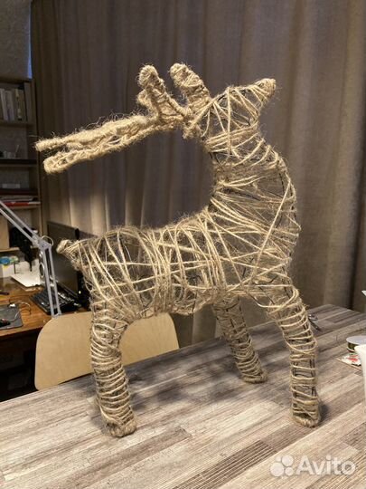 Олень из проволоки