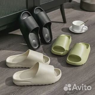 Шлепанцы adidas Yeezy slide