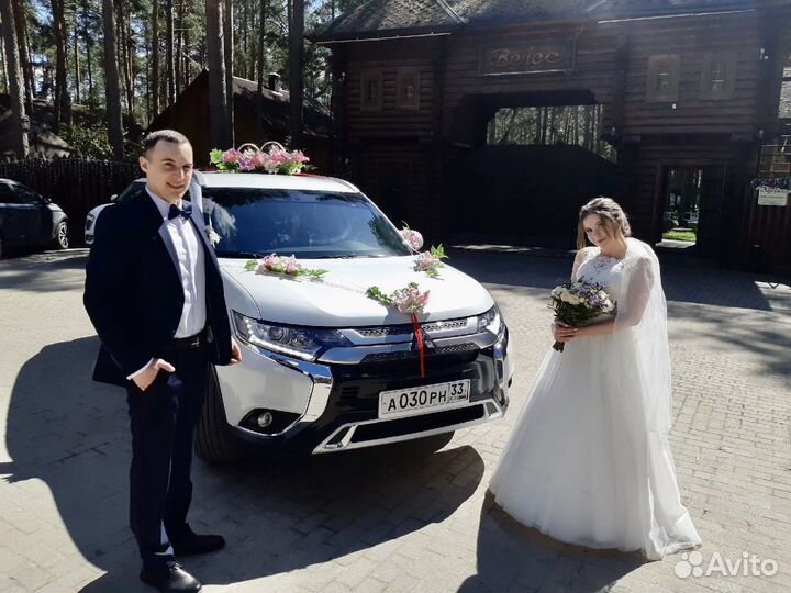 Свадебные украшения на машину