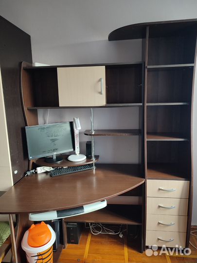 Компьютерный стол