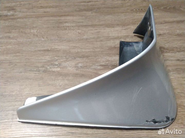 Брызговик задний левый Toyota Camry V40