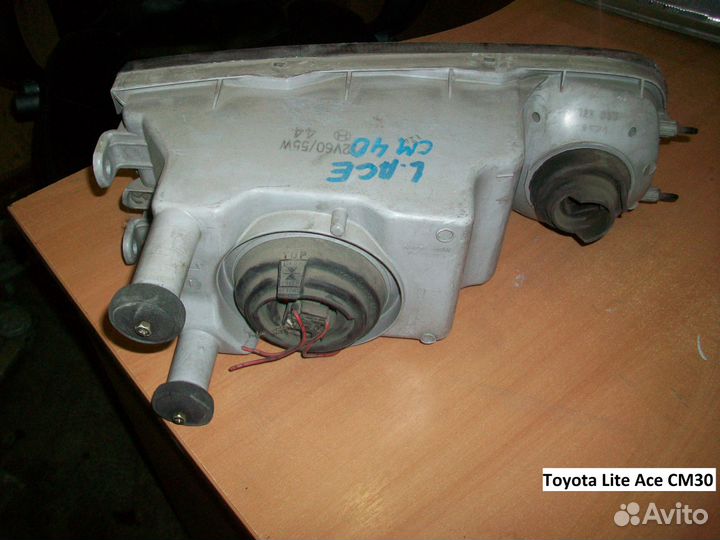 Фара на Toyota Lite Ace (Тойота Лайт Эйс) CM30