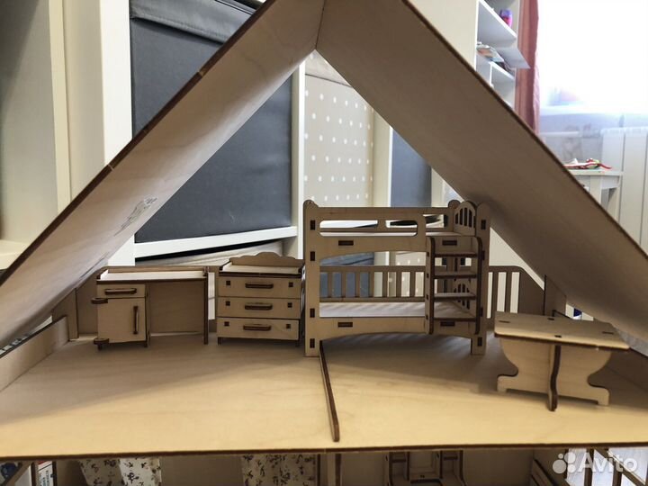 Домик кукольный, деревянный