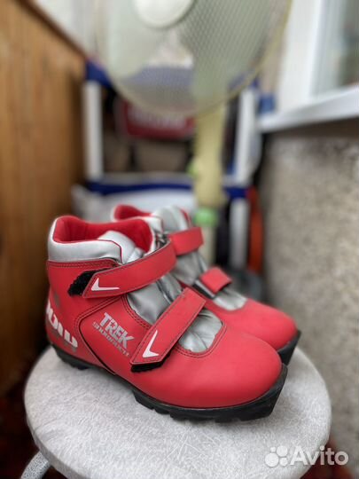 Продам лыжные ботинки