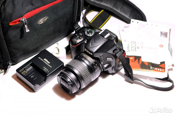 Nikon D5100 + 18-55mm